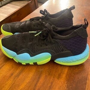 Trae Young Adidas Basketball Shoes -Worn Twice Mens Size 11.5